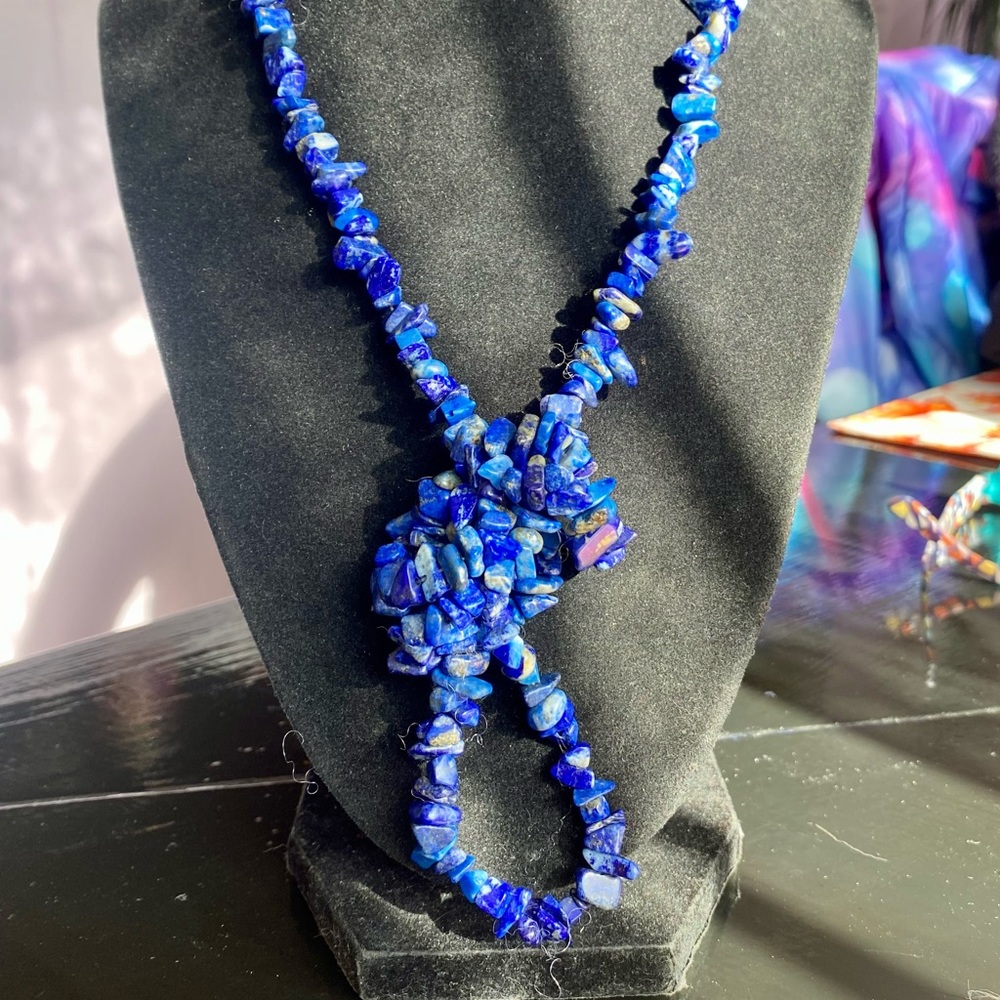 NWT 376 TOTAL CARATS OF LAPIS LAZULI 34” BEAUTIFUL NECKLACE.
